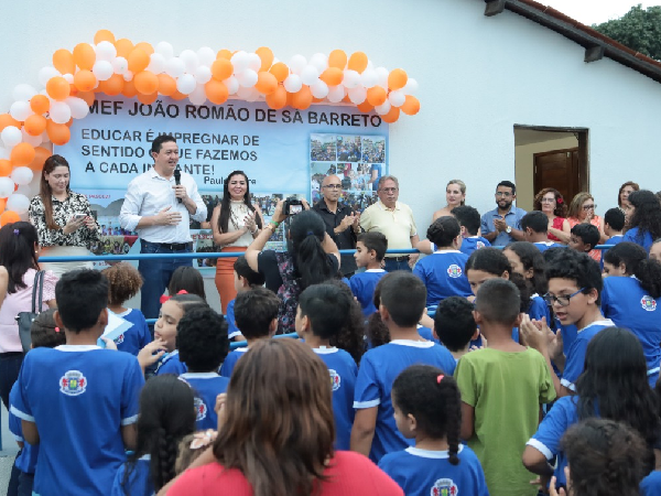 Prefeitura de Juazeiro do Norte entrega Escola João Romão de Sá Barreto totalmente reformada